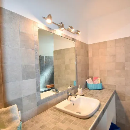 Spacious Holiday With Lake View In * Verbania