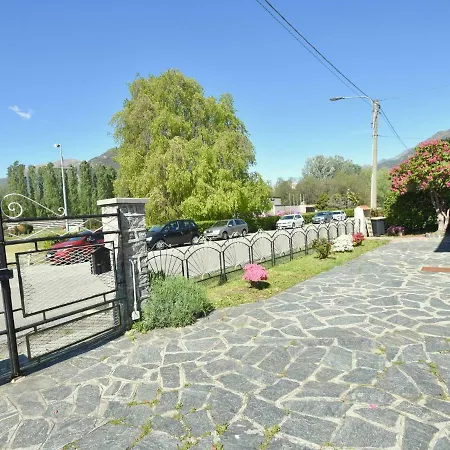 Spacious Holiday With Lake View In Feriehus